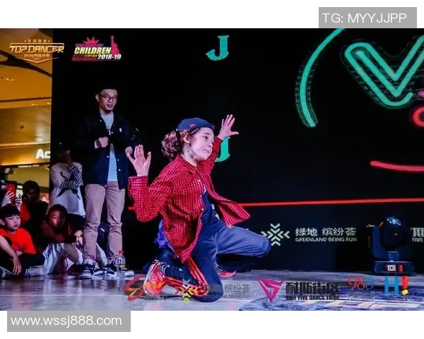 深圳街舞队与西安街舞队赛后复盘探讨灵活性表现与战术运用